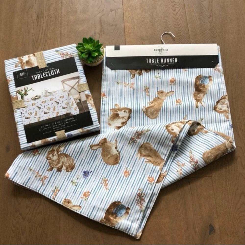 Bunny Hill Farms BHF Table Runner and Tablecloth Set